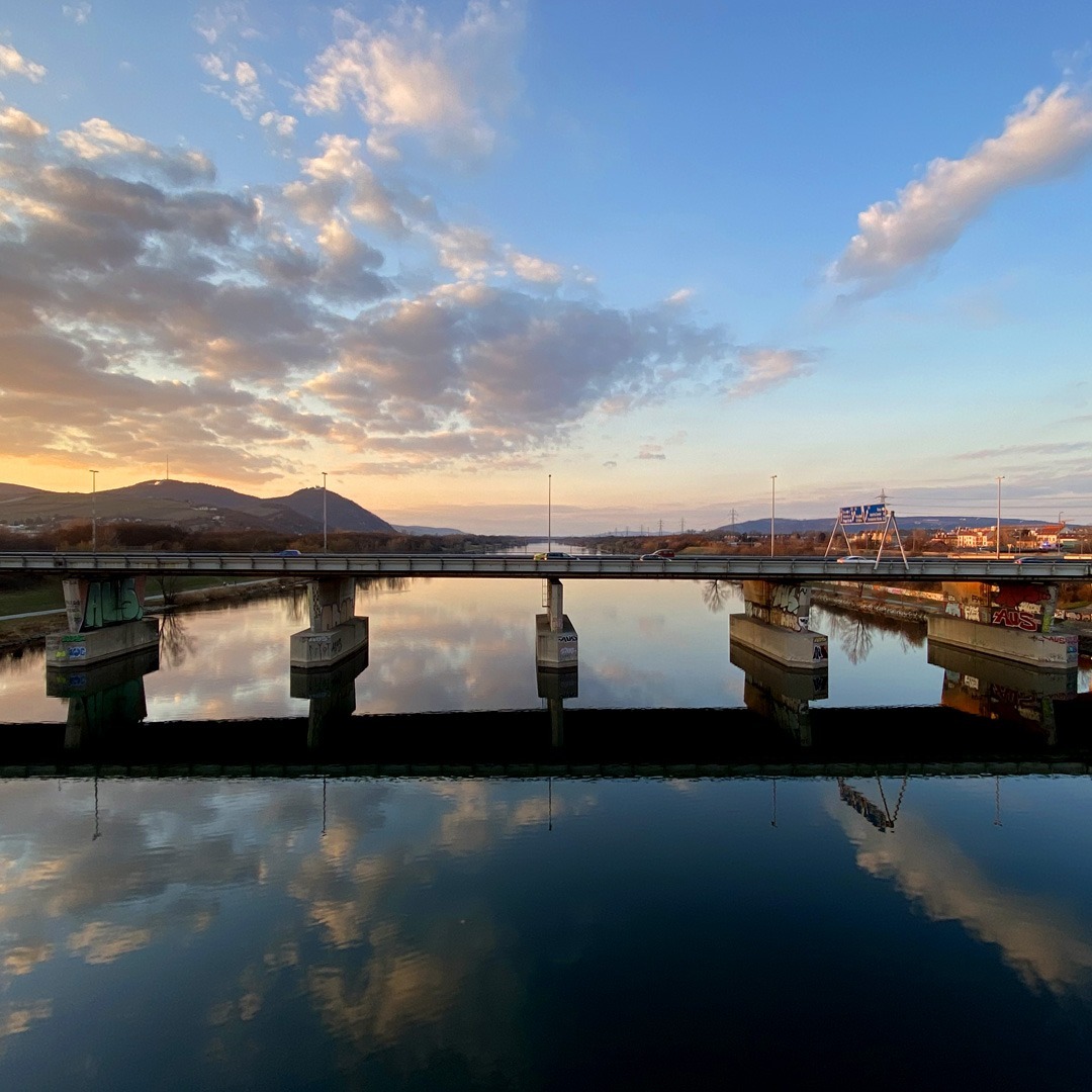 Architekturfotografie Wien Donaubrücke